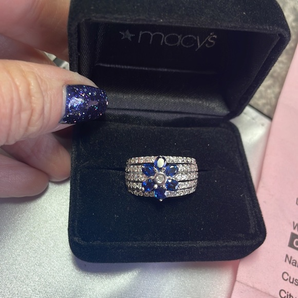 Worn once LeVian Sapphire and diamond ring - Picture 8 of 8